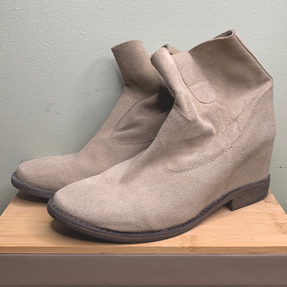 Slouchy Wedge Chelsea booties